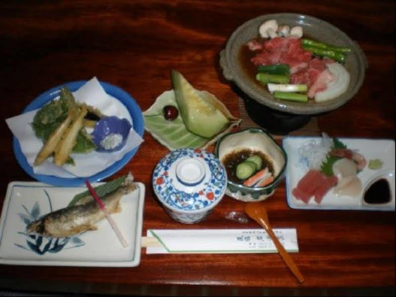 Hôtel Iwatakiso à Takayama  Extérieur photo