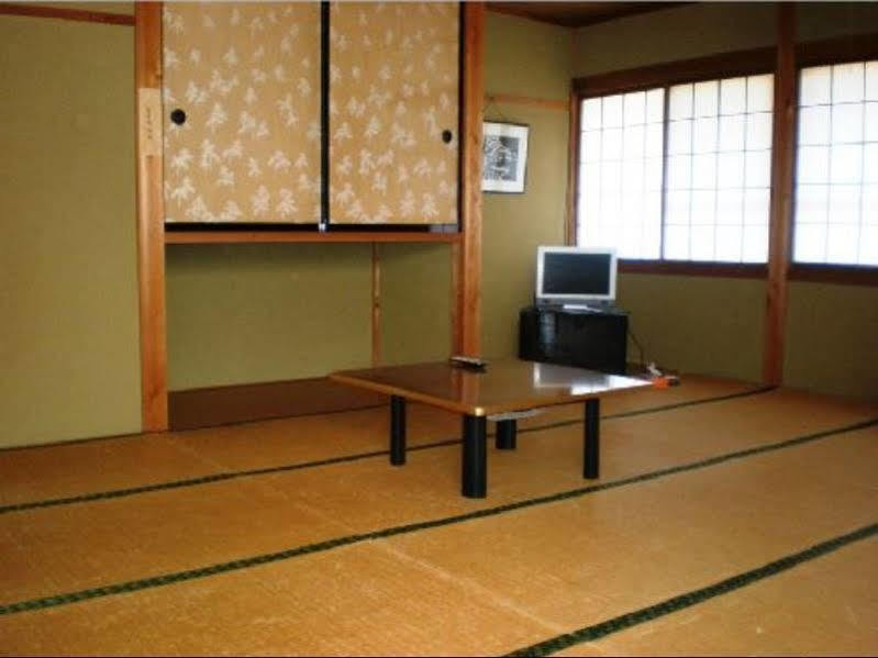Hôtel Iwatakiso à Takayama  Extérieur photo